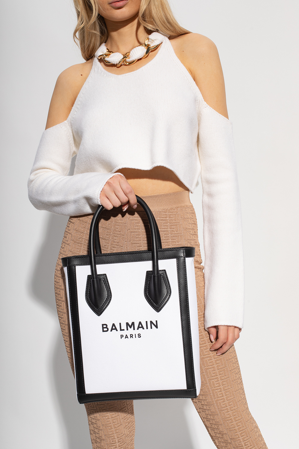 Balmain logo detailed discount zip-up shoulder bag